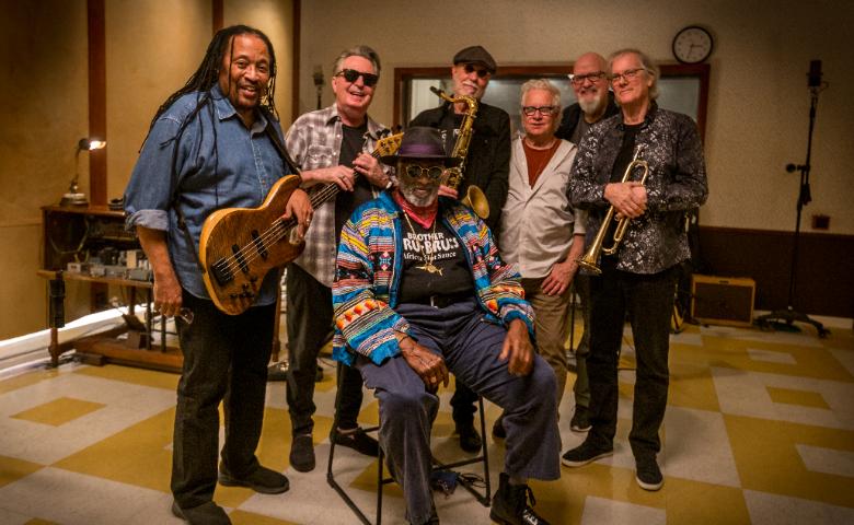  Taj Mahal & the Phantom Blues Band